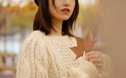 枫叶枫叶 秋天 女生 – YiTuYu艺图语