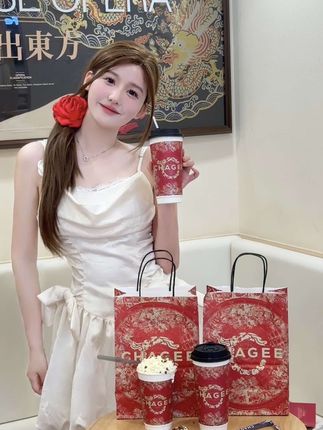 网络红人志_十万口草莓粥粥合集，她的成名与作品故事