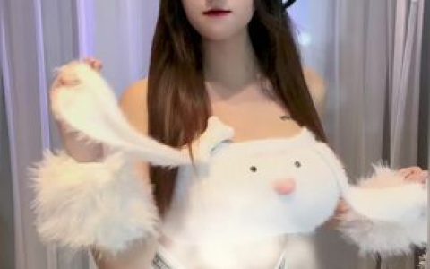 脑婆睡醒啦最新动态,微博与视频内容全解析