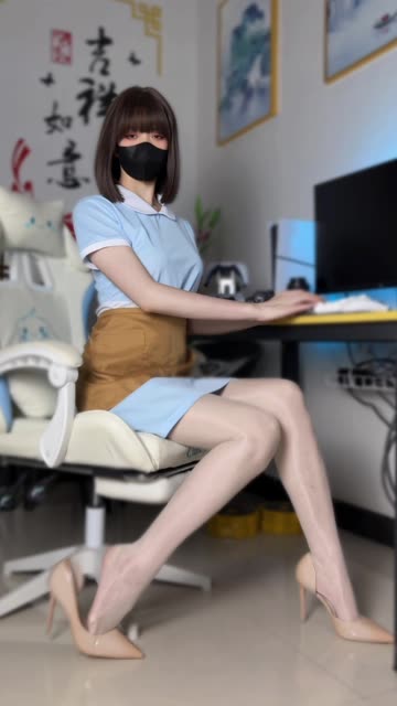 白龙猫女空姐造型大揭秘，时尚与专业并存，白龙猫女空姐穿搭，展现职场与魅力并存的气质