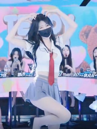 jinricp韩国jb女团热舞黑丝诱惑，超级火爆的韩国JinriCP女团网络直播热舞全场由韩国财阀包揽！