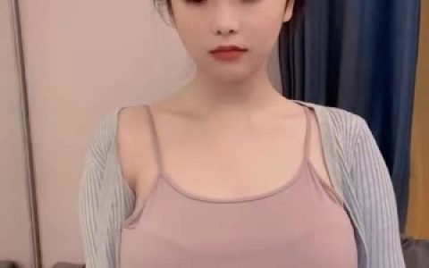 奶雯的微密圈清纯与诱惑并行,双重魅力等你来