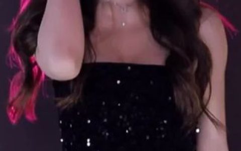 斗鱼萌七舞蹈2025黑色裙,欣赏萌七在黑色裙子中的舞蹈表现