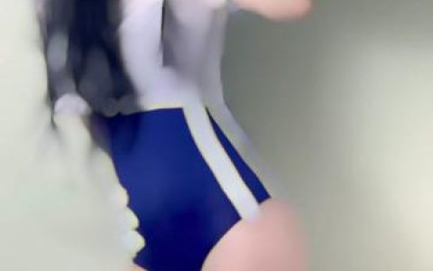 coser@Potato Godzilla 的吊带背心 cosplay 照片性感迷人,吊带背心cos美图