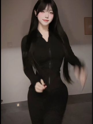 抖音童锣烧女网红跳舞合集，热舞视频精选