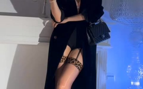 好太太hhh-很多兄弟给up留言说喜欢她(网友热议好太太hhh)