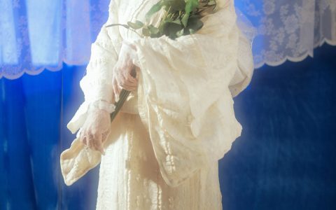 澈澈《浪漫大正》 – YiTuYu艺图语