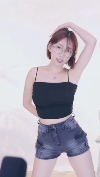 CC主播可可可宝儿舞蹈视频合集，网友心目中的人气主播