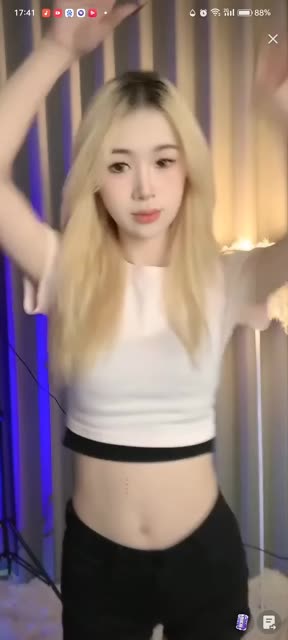 CC雪梨定制舞蹈全程解析，她如何在直播中将舞蹈与音乐完美融合