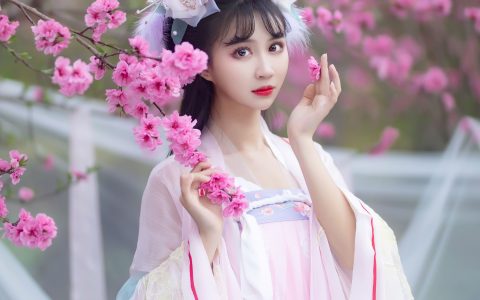 春风汉服 小姐姐 美人 古风 春天 花 写真 – YiTuYu艺图语