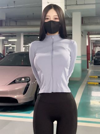 唐十七性感个人写真，艺术摄影作品欣赏