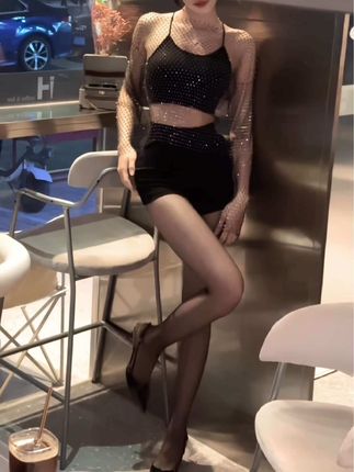 239万粉丝的抖音美了个滢，微密圈的秘密在这里揭晓