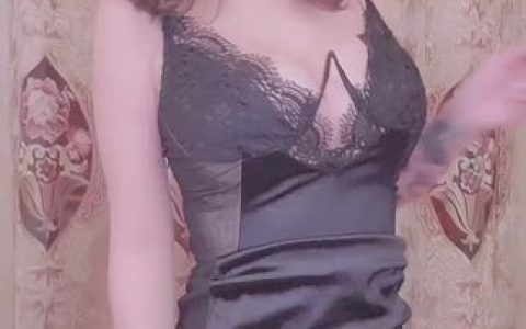 快手一个小球球跳舞视频合集,她的舞蹈为何成为热点?