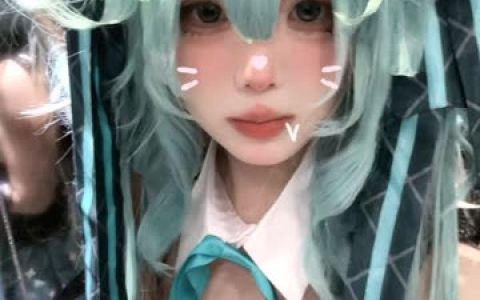越南萌妹Sayo Momo的二次元冒险，精美写真合集