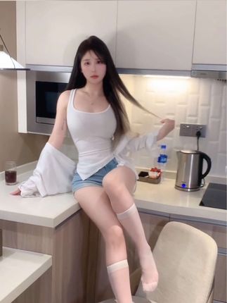 网易CC果果超哇塞呀土豪定制舞蹈解析，顶级定制内容揭秘