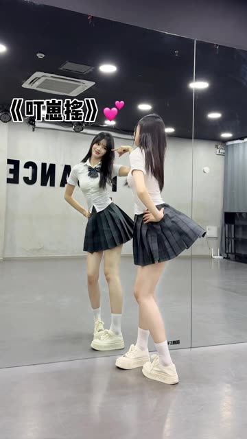 网易CC直播椰羊妹妹舞蹈合集，观看她直播中的高光时刻