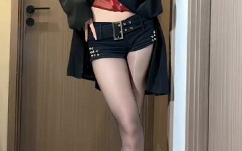 美了个滢抖音228万粉丝大长腿惊艳全网,微密圈作品热议值得一看