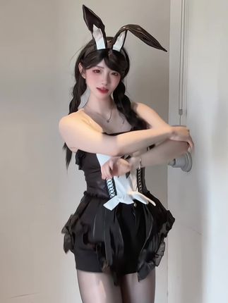 naimi奶咪全集，从网络红人到时尚icon，她的每一部作品都值得一看