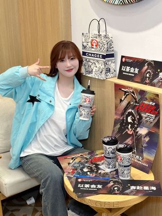 十万口草莓粥粥COS写真大作发布，高人气UP主的绝美造型