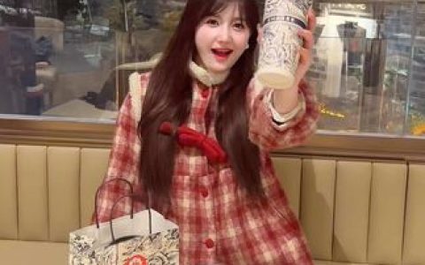 十万口草莓粥粥大航海直播全记录,舰长的独特旅程