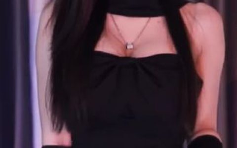 斗鱼萌七跳舞2025,观看萌七在2025年最受欢迎的舞蹈表演