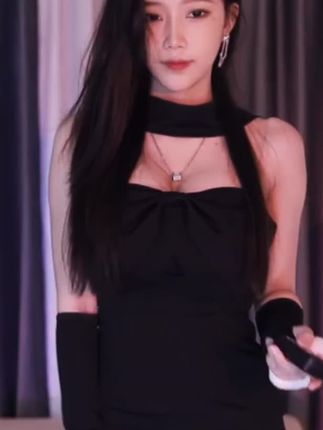 斗鱼萌七跳舞2025，观看萌七在2025年最受欢迎的舞蹈表演