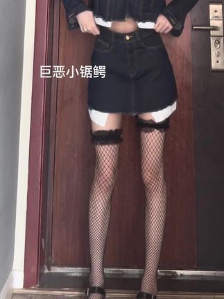 巨恶小锯鳄微密圈甜妹#纯情女高，甜美风格独具魅力