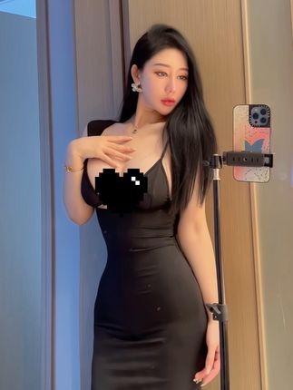 不爱笑的赛琳微博精选，无杂质的高清合集