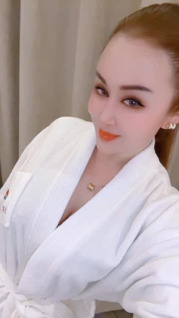 虎牙小海臂花岛主的魅力，她的舞蹈表演为何如此吸引人