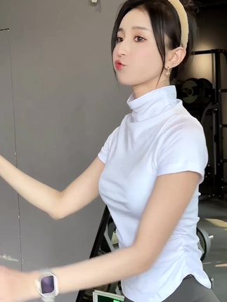 李嘉欣97的成长故事，网红女神的蜕变历程