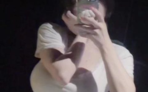 抖音蒹葭苍苍美腿合集，一览她的完美身材与时尚风采