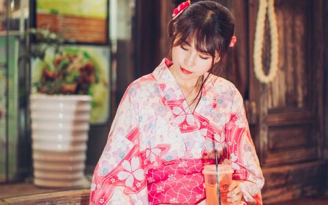 烟火小姐姐 街拍 和服 美少女 写真 – YiTuYu艺图语