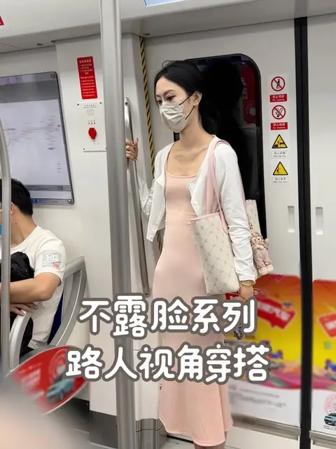 一只佐佐酱要上船带走你的小猫咪吗？萌宠与主播的有爱互动