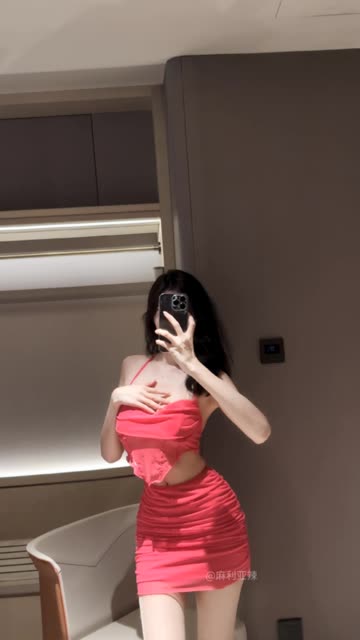 抖音麻利亚辣微密圈付费图片赏析清纯背后的故事，微密圈粉丝的独家内容