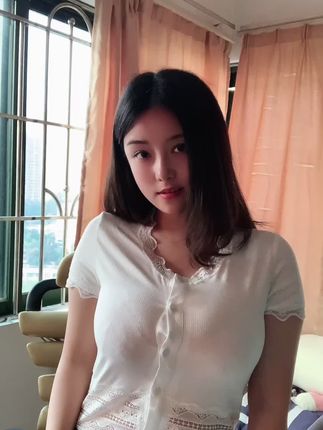 探索抖音网红奶雯付费资源，从清纯到私密浓情的震撼反差