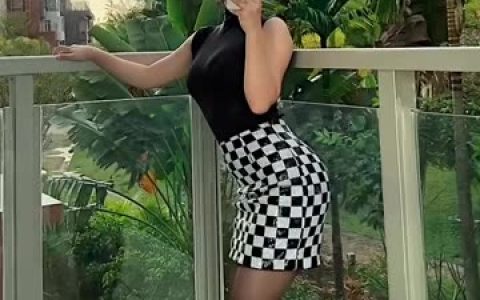 张贺玉防护服照片背后的故事,探索网红张老师的时尚魅力