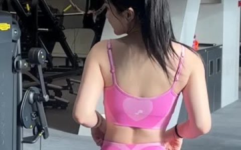 詹詹(詹妮)0220微密圈VIP资源，私密写真精选下载