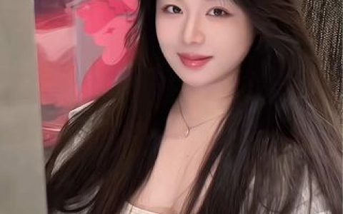 月球造梦家,社交平台新宠儿,为何她如此受欢迎?