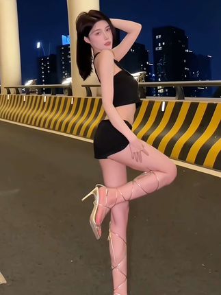 美了个滢的家乡背景和她的成名之路
