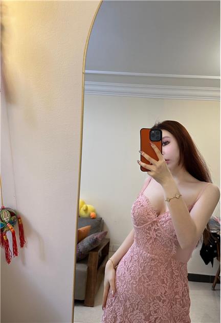 玫桃泡芙Ins账号资源大公开，带你发现她的另一面