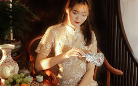 点绛唇复古 优雅 怀旧 光影 旗袍摄影 – YiTuYu艺图语