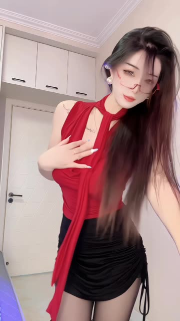 快手主播雪儿baby定制服务推荐，如何拥有她的专属作品？