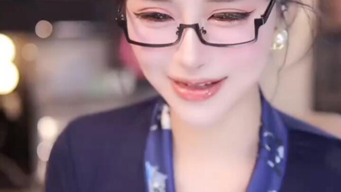 小恩雅舞蹈每一场演出都是一场视觉盛宴，如何观看小恩雅的舞蹈表演，捕捉每一个精彩瞬间