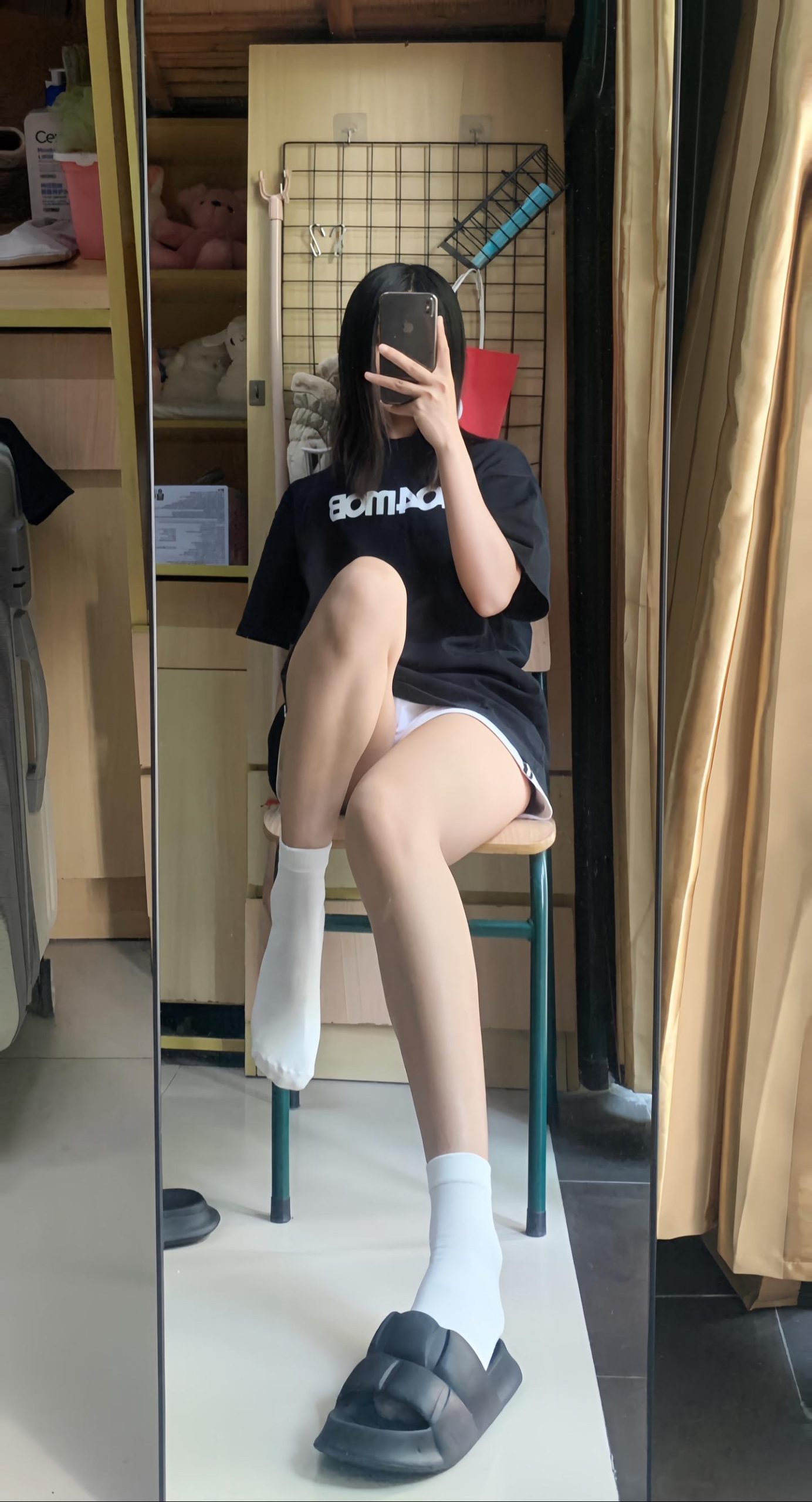 抖音一只佐佐酱微密照片强烈而独特的风格，佐佐酱的视觉艺术