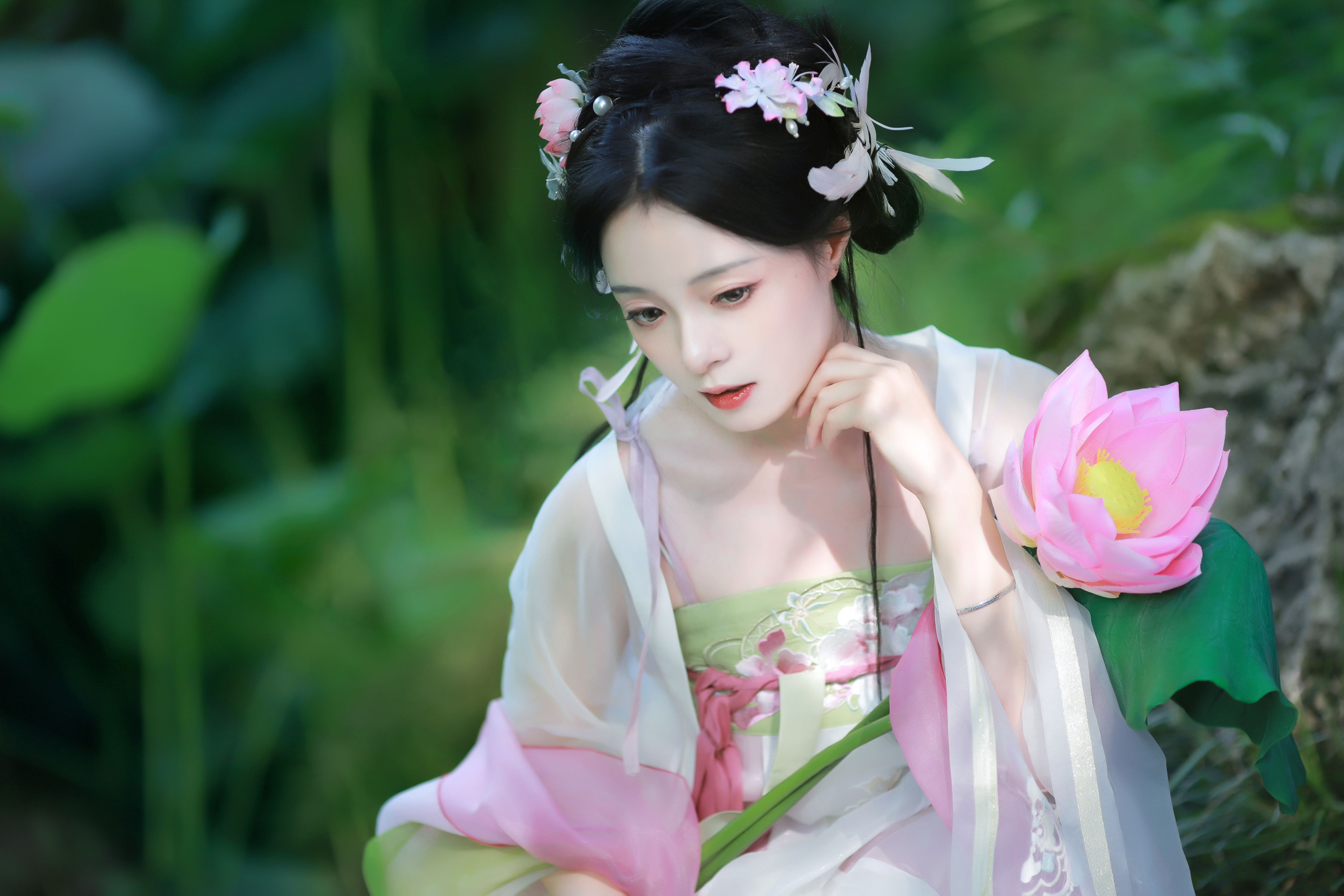 汉服荷花写真 