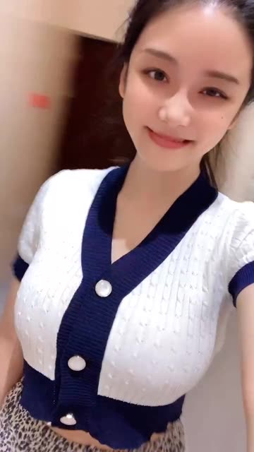 抖音奶雯的微密圈里有什么？将时尚进行到底