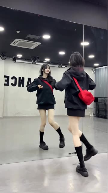 网易CC椰羊妹妹直播热舞，精选舞蹈视频合集全网放送