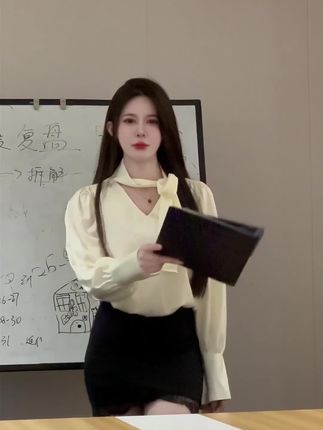 网易CC小微微热舞集锦，看她如何通过热舞征服观众