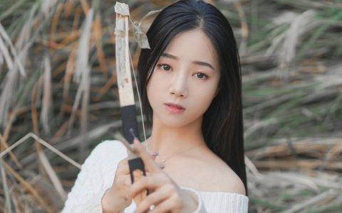 藏在芦苇荡中的温柔小姐姐 个人写真 写真集 少女 – YiTuYu艺图语