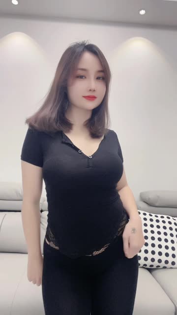 快手玲儿超甜7月热舞私拍，她的最新作品在哪里看？